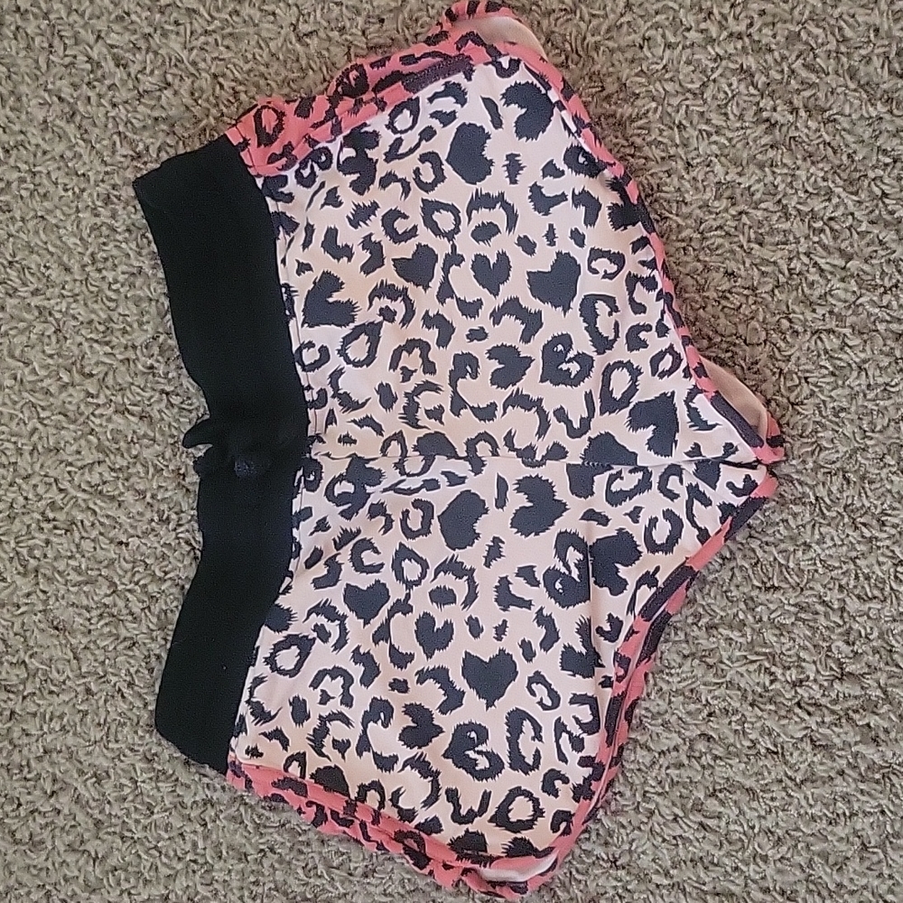 Beach Riot shorts - Picture 2 of 5